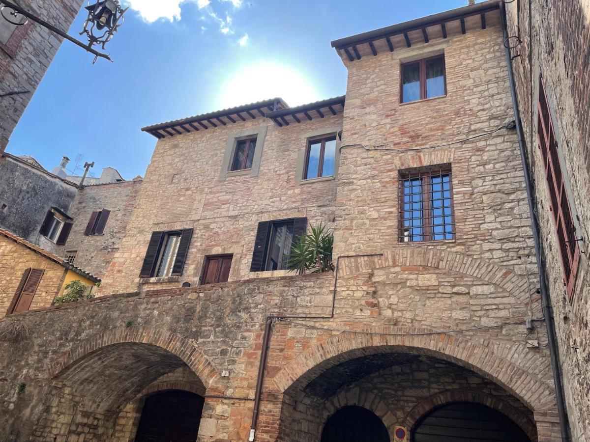Numero 6 Todi Exterior photo